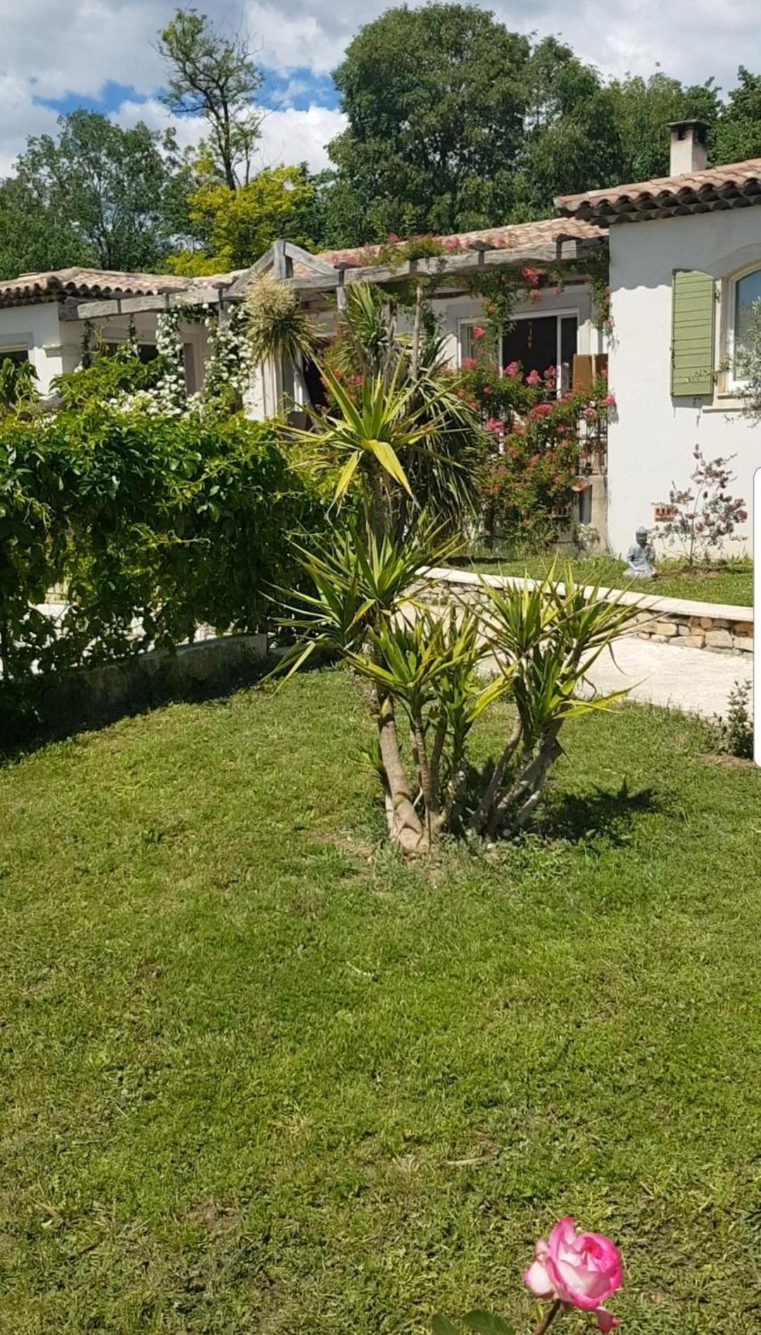 Magnifique Villa De Charme Avec Piscine Draguignan Exterior foto